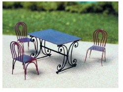 Table et chaises - N 1/160 ème