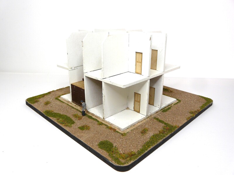 Immeuble De Bureaux Hux – Modèle 1:87 (HO) – 4 étages – Impression 3D – 131 X 85 X 189 Mm – Kit à Assembler