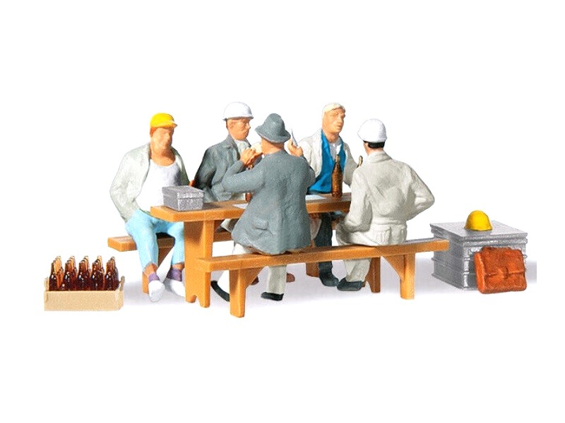 Ouvriers à table