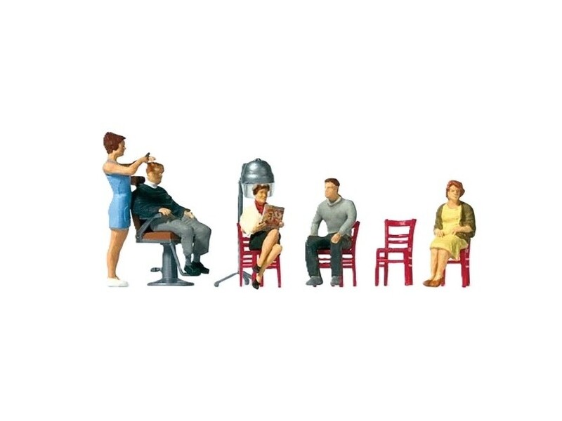 Au salon de coiffure