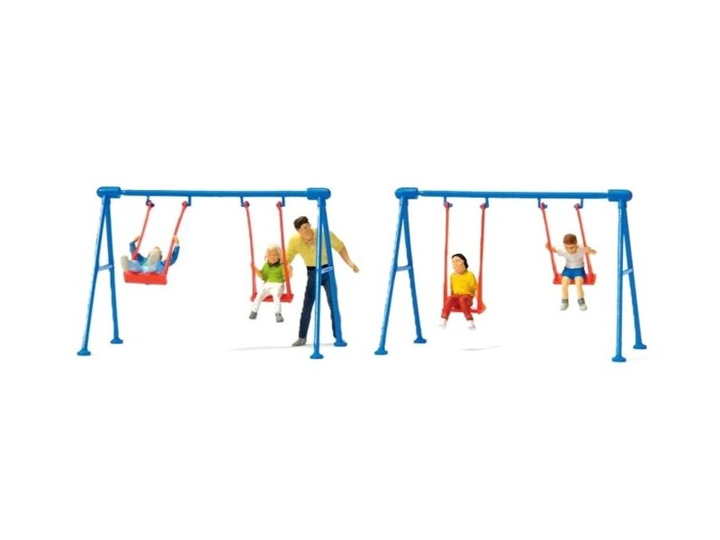 Enfants sur la balançoire