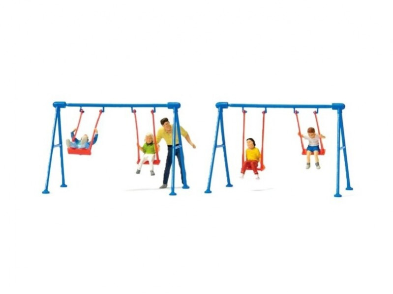 Enfants sur la balançoire