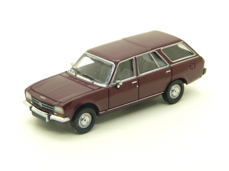 Peugeot 504 break rouge foncé