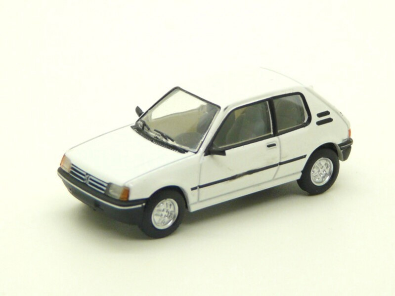 Peugeot 205 XR Blanc