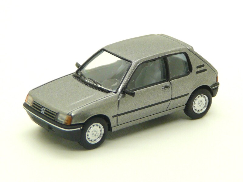 Peugeot 205 XR gris