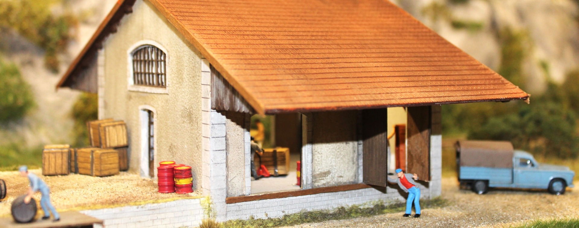 7_BOIS_MODELISME_bois_modelisme_bois_modelisme_ho_bois_modelisme_0_Modelisme_ferroviaire_batiment_ferroviaire_train_electrique_Halle_PLM_echelle_HO_echelle_0_echelle_zero