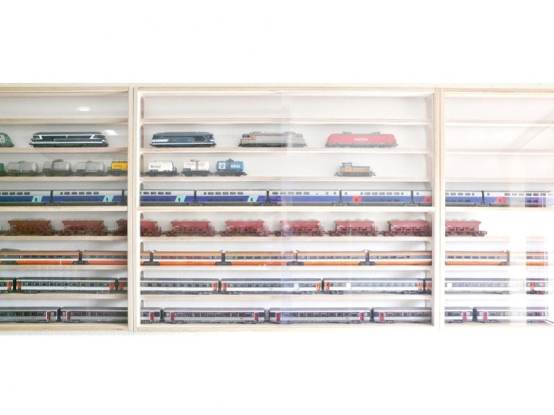 vitrine train electrique, vitrine train miniature, vitrine murale miniature collection train auto, vitrine mural, vitrine train ho, vitrine pour jouet, vitrine train ho, vitrine bois modelisme, 4.JPG