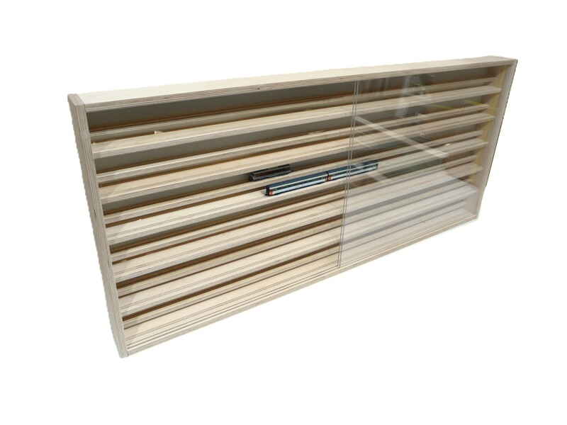 Vitrine 12 niveaux - 120 cm ( N 1/160 ème )